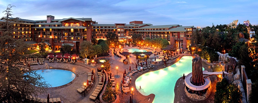 Disney S Grand Californian Hotel Spa Vacation Club The Pool Area At Disney S Grand Californian Hotel Spa