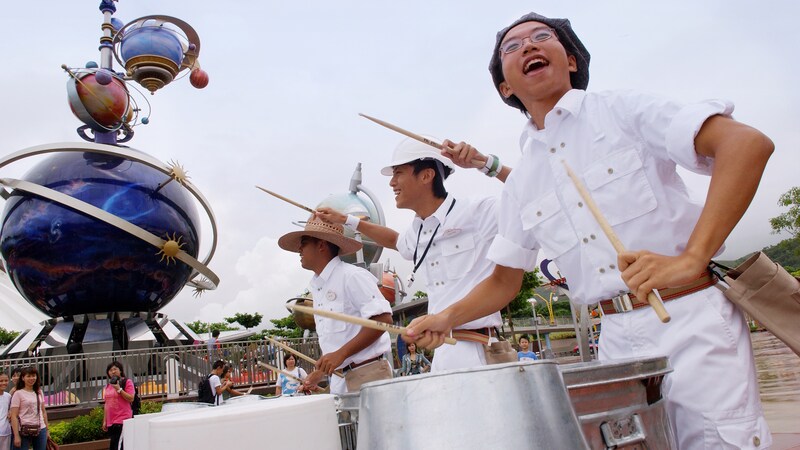 明日世界街頭狂歡 娛樂表演 香港迪士尼樂園度假區